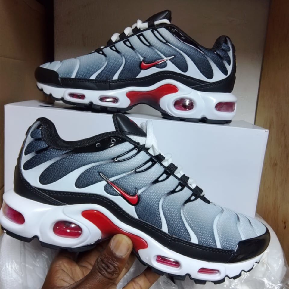 Nike TN Black-Grey